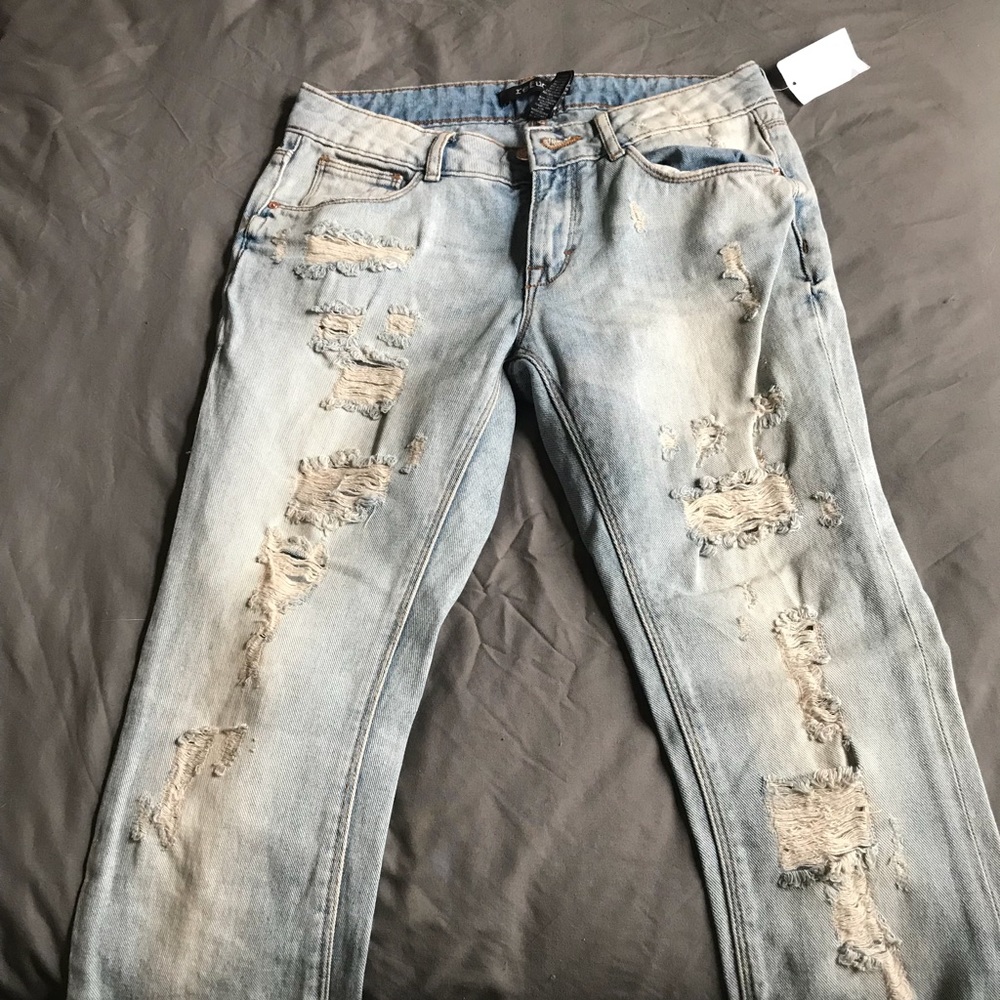 ❌SOLD❌ Brand new Distressed Skinny jeans.